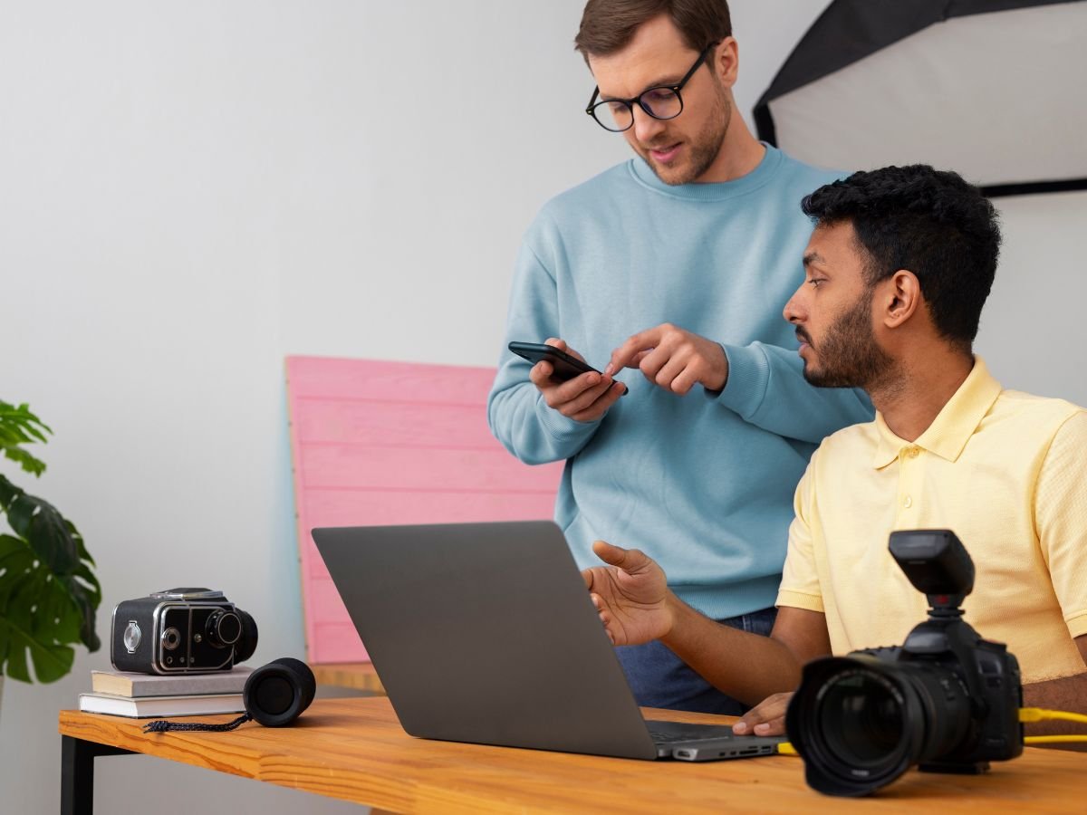 What Are the Benefits of Working with a Social Media Agency?